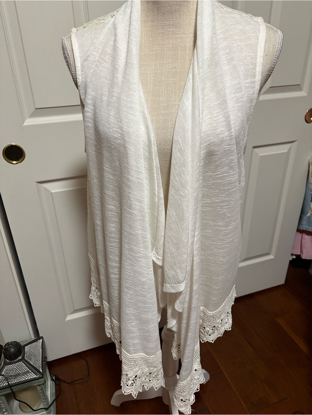 Cream Lace-Trim Sleeveless sheer vest cardigan , medium